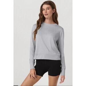 Vuori Daydream Crew Womens XS Gray Long Sleeve Athleisure Top VW133